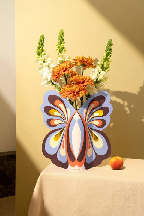 Vase en papier papillon