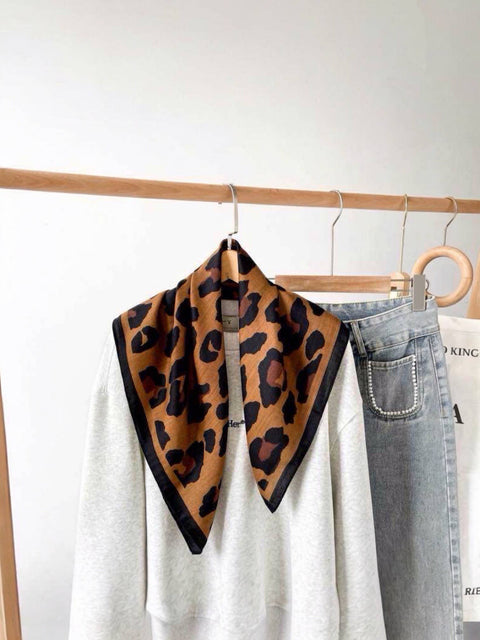 Bufanda Estampado Leopardo - Diseño moderno