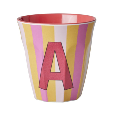 Taza de melamina con letra – Alphabet Multicolor Rosa con rayas – RICE