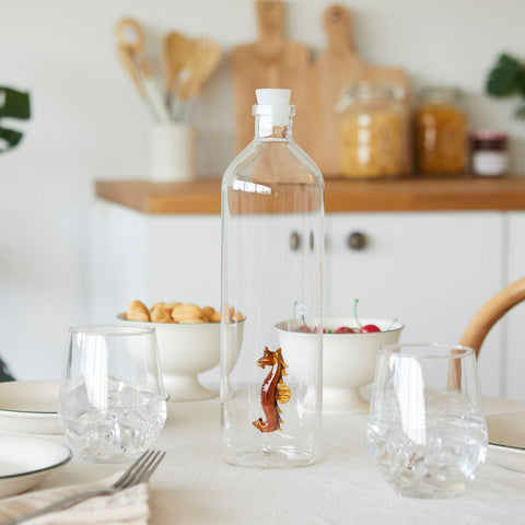 Botella de vidrio con Caballito de mar naranja 1,2L - Balvi