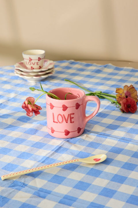 Taza de cerámica pintada a mano “LOVE” – 420 ml – RICE