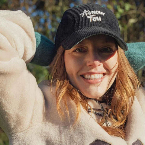 Gorra de pana Amour Fou – Negra