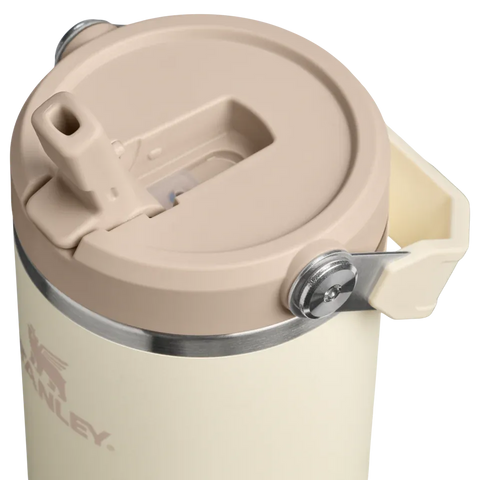 IceFlow™ Flip Straw Tumbler 0.89L - Cream - Stanley