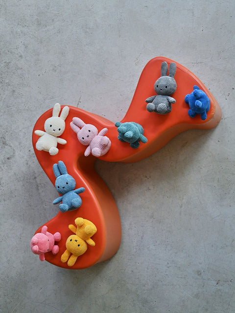 Miffy Pana Blanco (23cm) - Bonton Toys