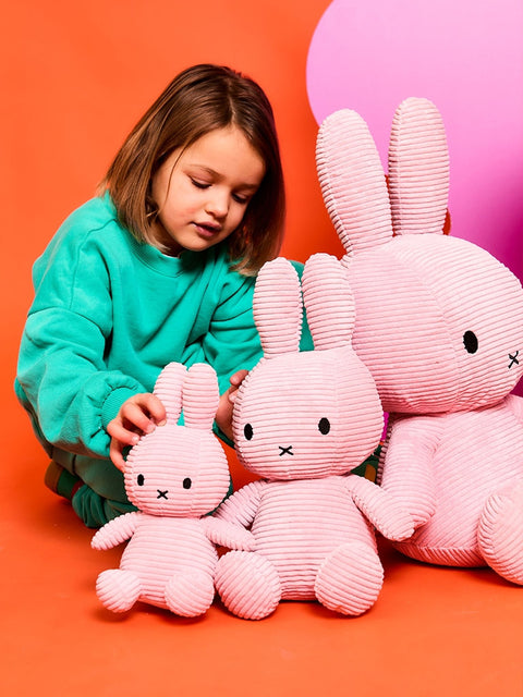 Miffy Pana Rosa (23cm) - Bonton Toys