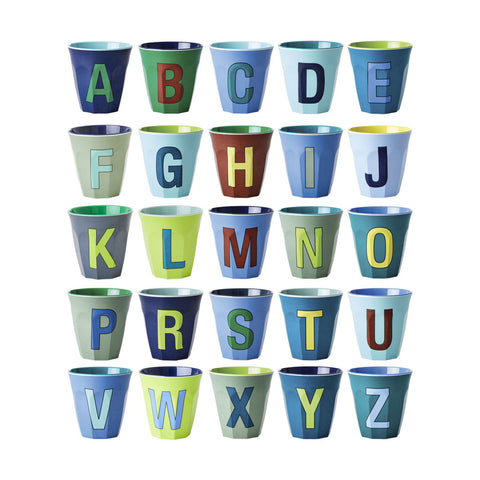 Taza de melamina con letra – “Alphabet Multicolor Azul – RICE