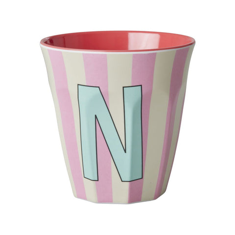 Mug en mélamine avec inscription – « Alphabet multicolore rose – RIZ »