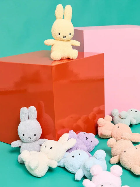 Miffy en velours côtelé violet (23 cm) - Bonton Toys