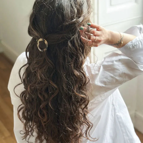 Pinza redonda efecto carey – Bachca