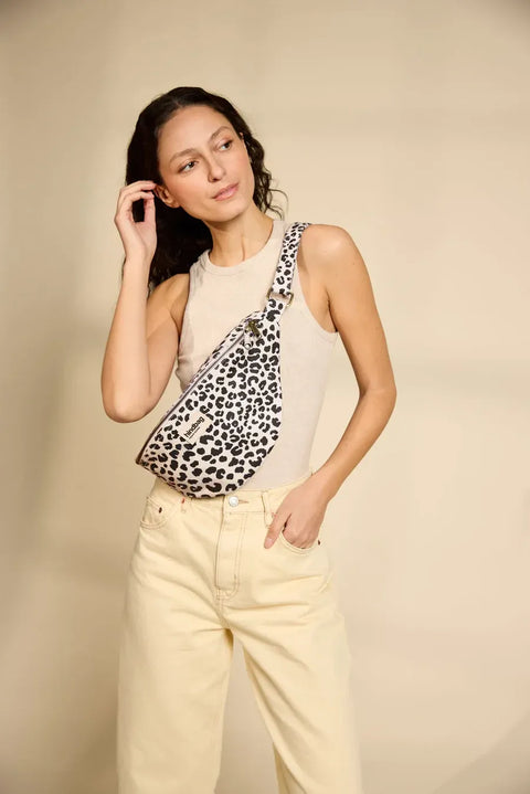 Riñonera Sasha Leopardo Ecru  - Hindbag