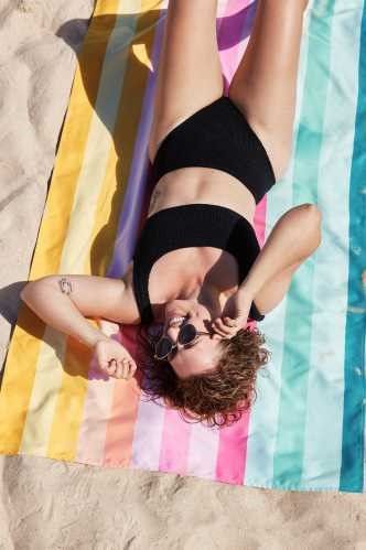 Toalla secado rápido Summer Coastal Candy XL 2x0,9 M - Dock & Bay