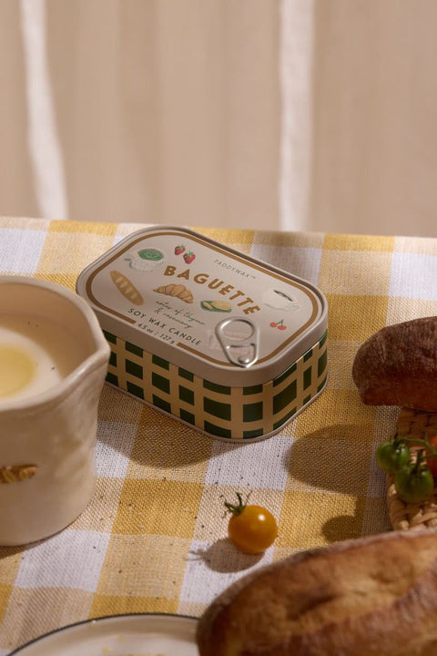 Vela en lata “Baguette - Rosemary Thyme” – Paddywax