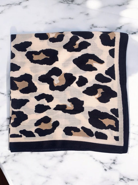 Bufanda Estampado Leopardo - Diseño moderno
