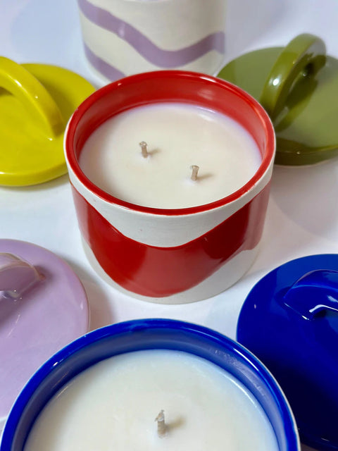 Vela perfumada Maegen Pablo Night Jasmine & Cedar azul cobalto/rojo – vela aromática diseño | Maegen